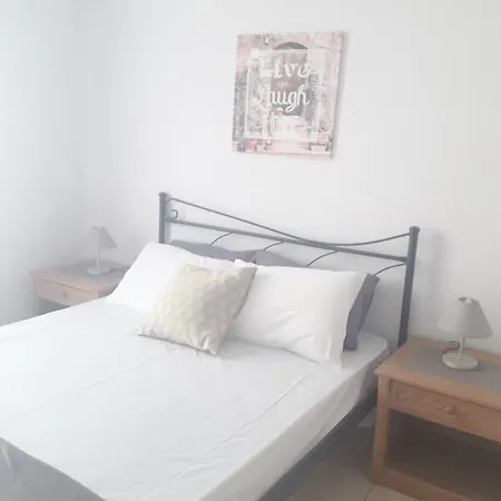 Beautiful Center Flat * Rhodes City